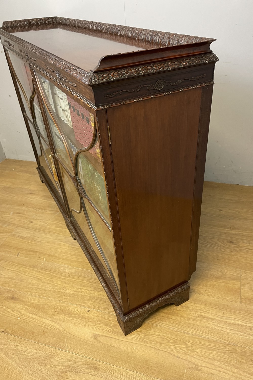 Edwardian carved Georgian style mahogany freestanding glazed bookcase  View XV