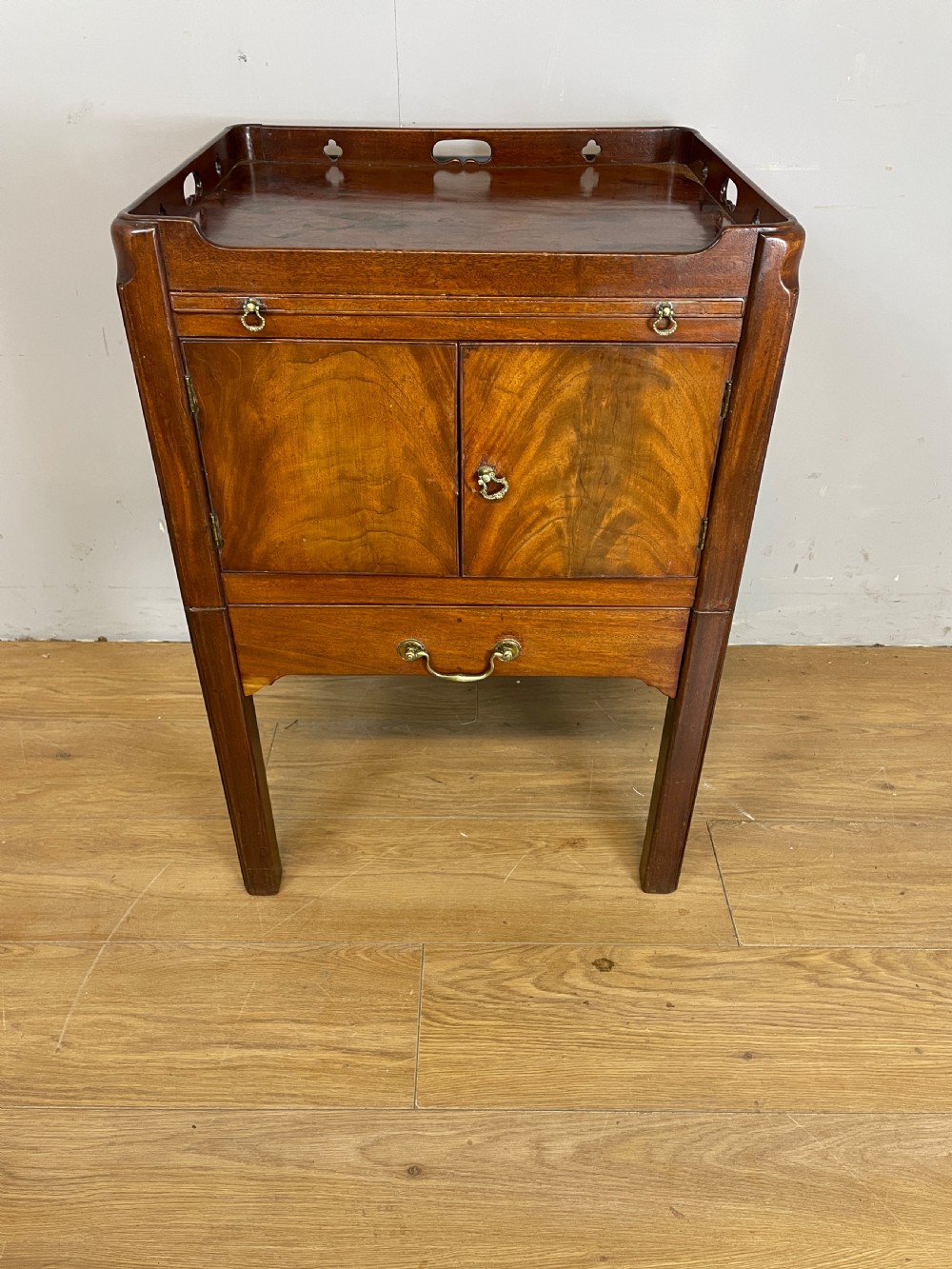 Georgian flame mahogany tray topped bedside cabinet  View II