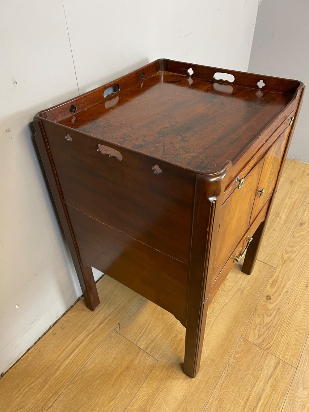 Georgian flame mahogany tray topped bedside cabinet  View V