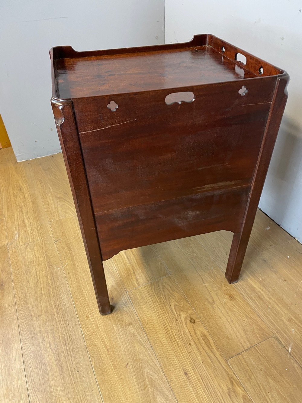Georgian flame mahogany tray topped bedside cabinet  View IX