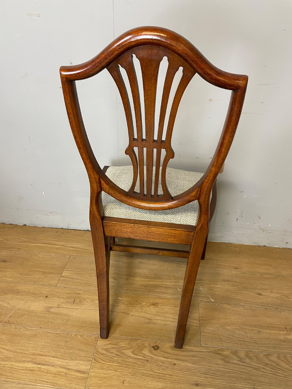Edwardian set 14 mahogany Hepplewhite style dining chairs with provenance  View IX