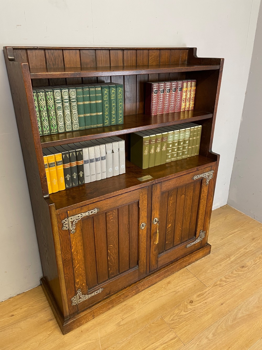 C19TH solid oak freestanding bookcase  View V