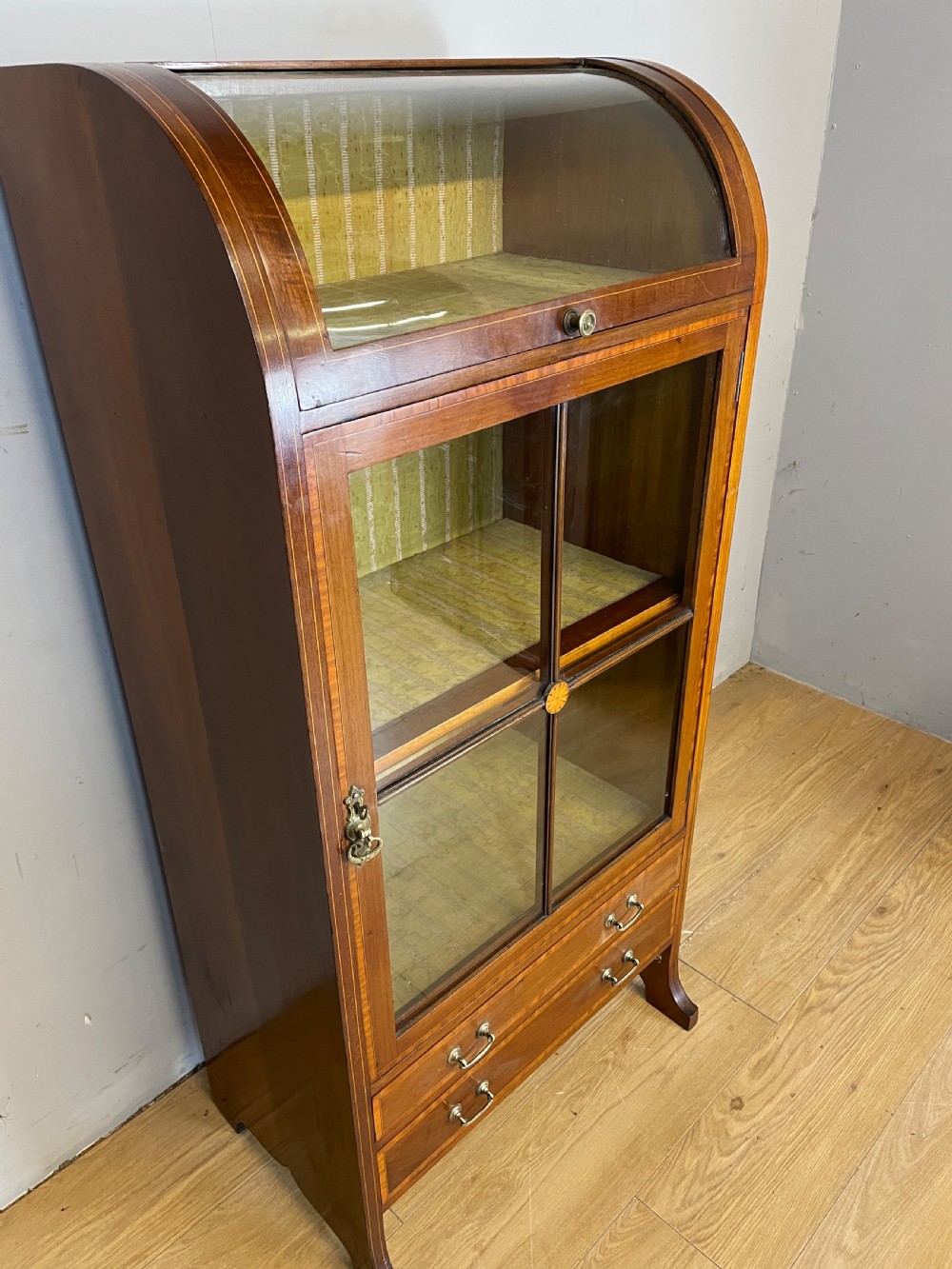 Sheraton revival inlaid mahogany display cabinet  View IV