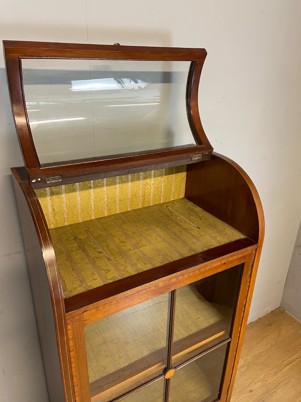 Sheraton revival inlaid mahogany display cabinet  View V
