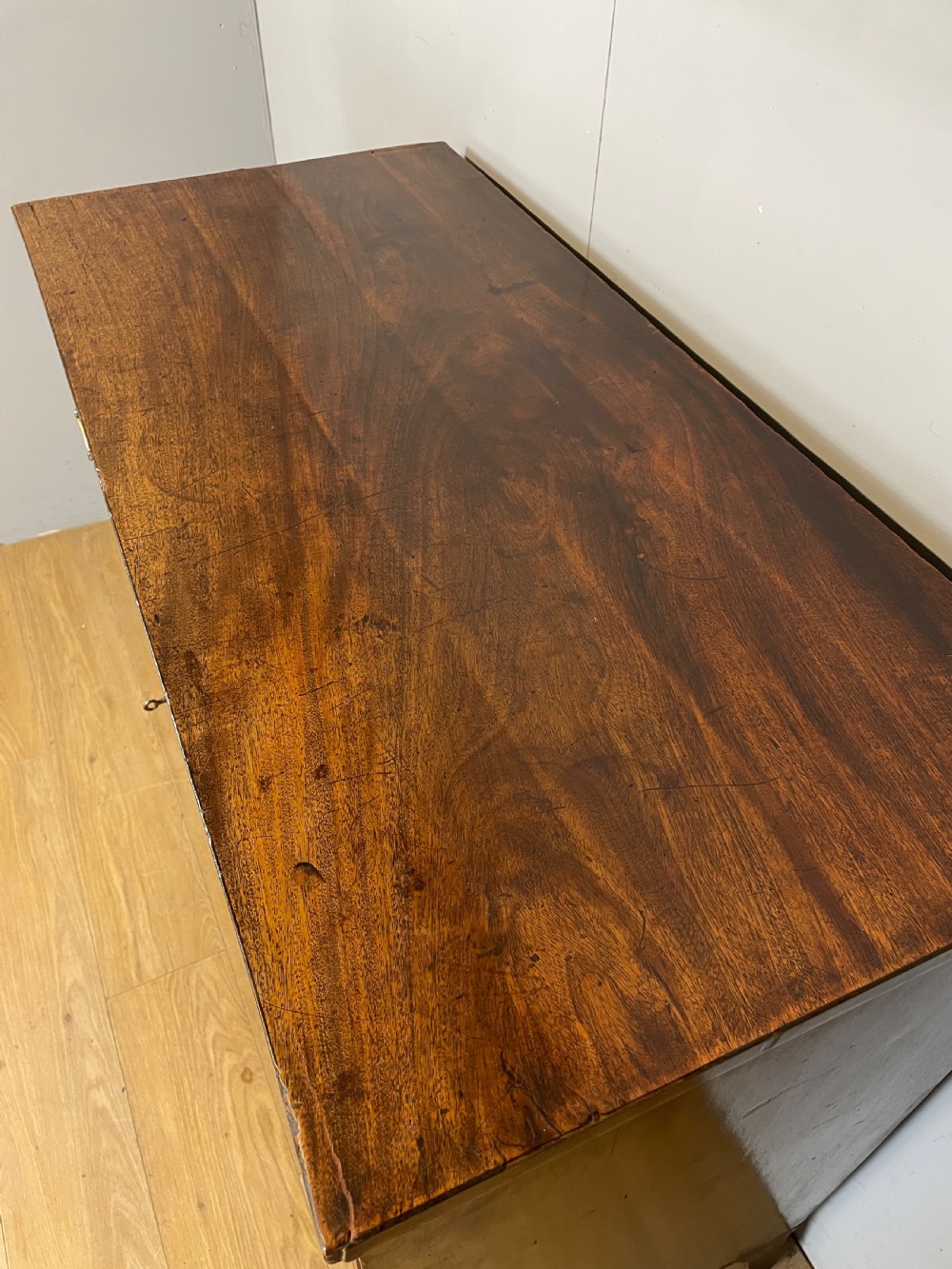 George III mahogany chest of drawers on splayed feet  View VI