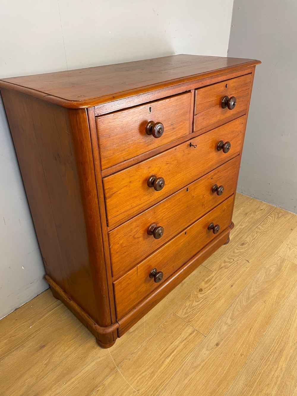 C19TH walnut chest of drawers  View II