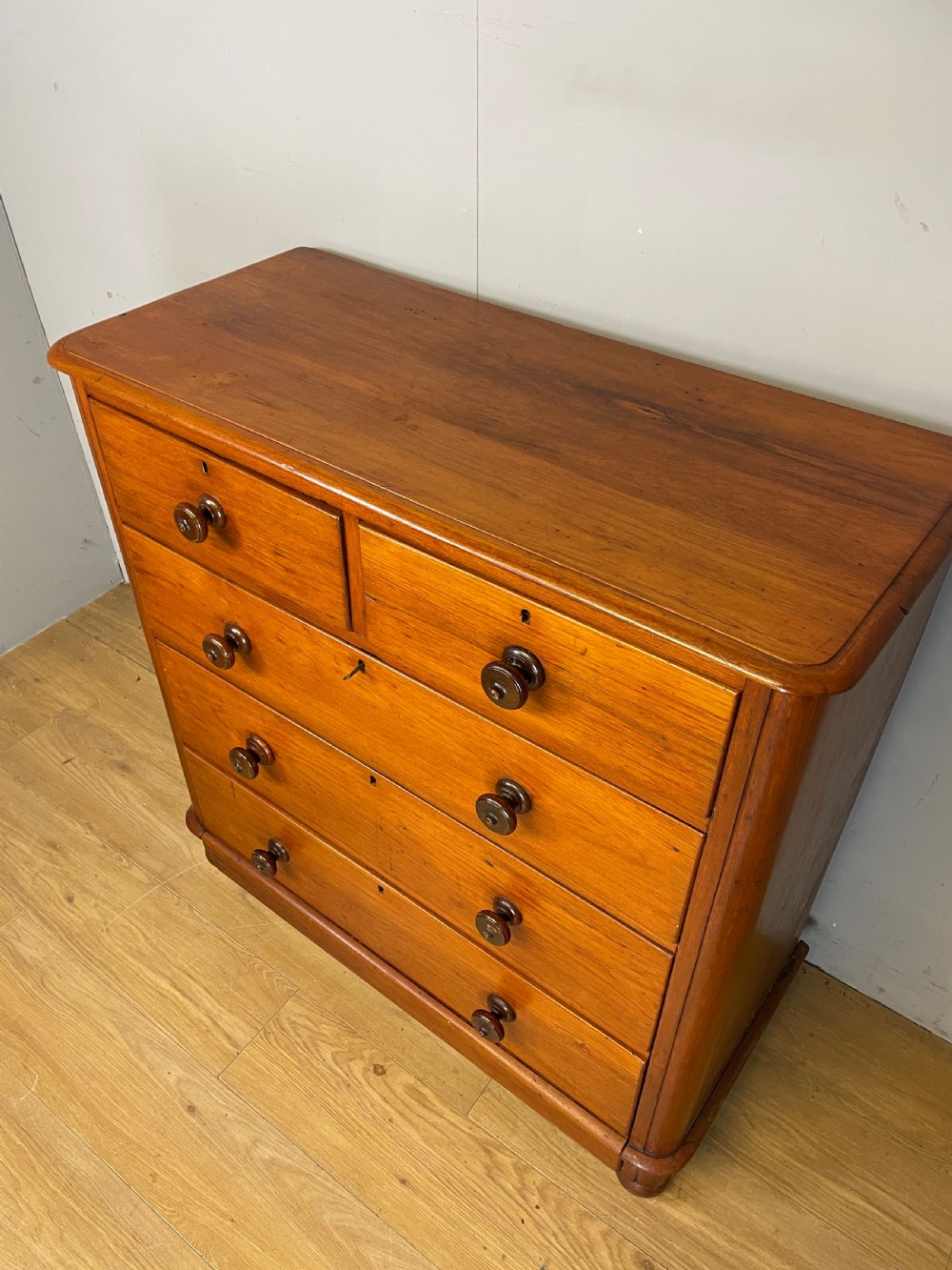 C19TH walnut chest of drawers  View XIII