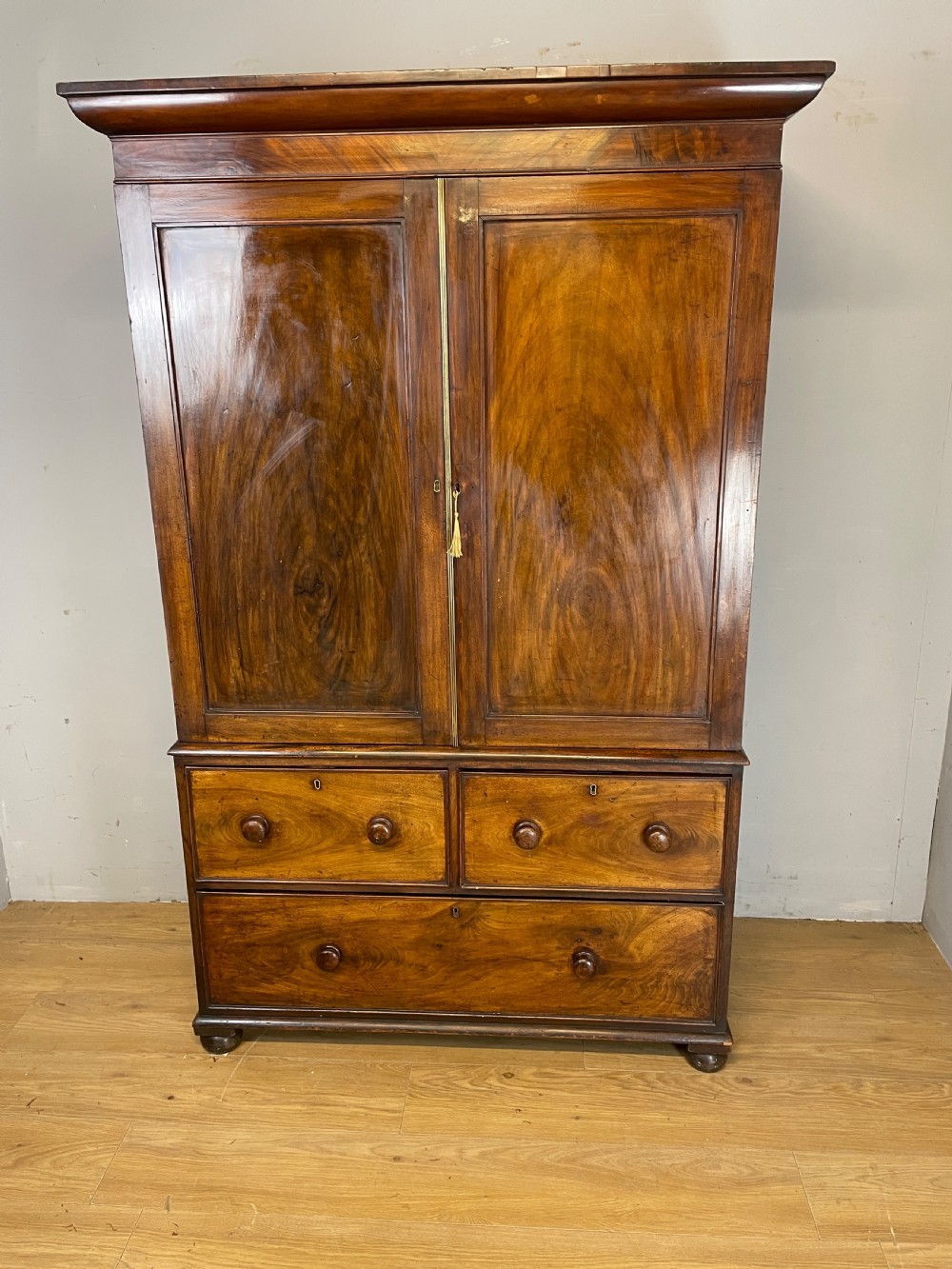 Georgian country house flame mahogany linen press 