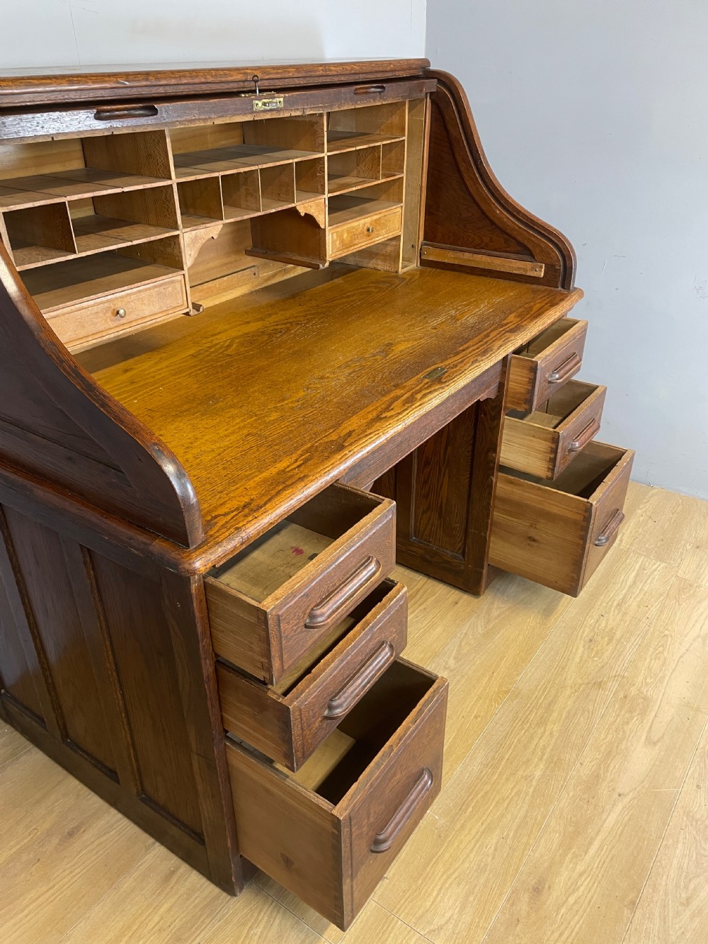 Edwardian oak roll top desk  View VIII