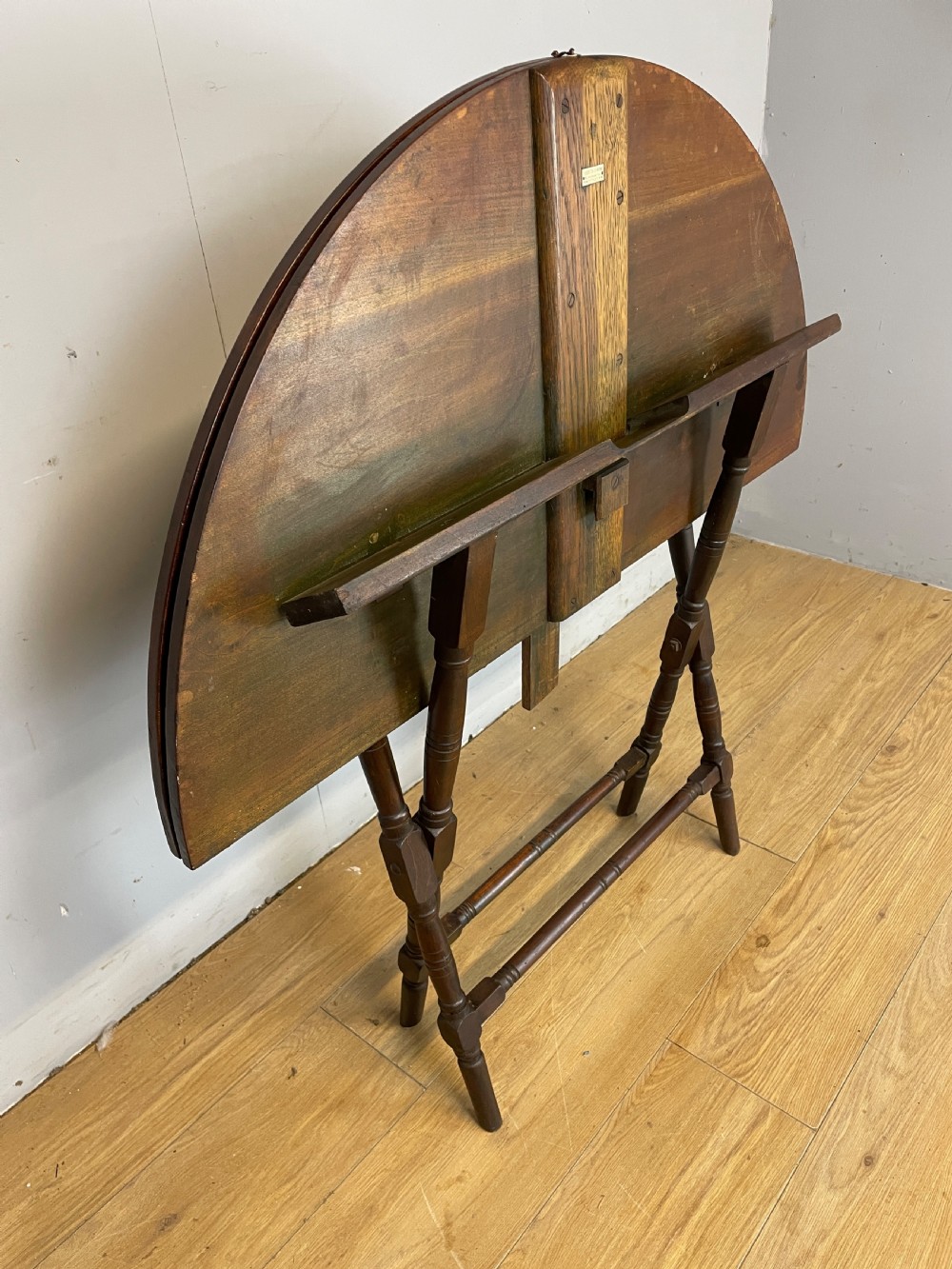C19TH Demi lune coaching campaign table View VI