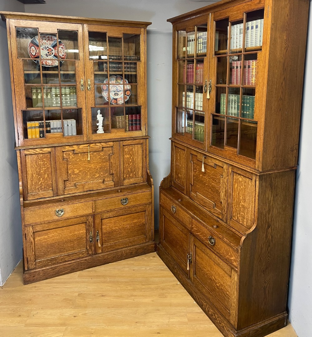 Pair of country house Arts and Crafts golden oak library bookcases  View III