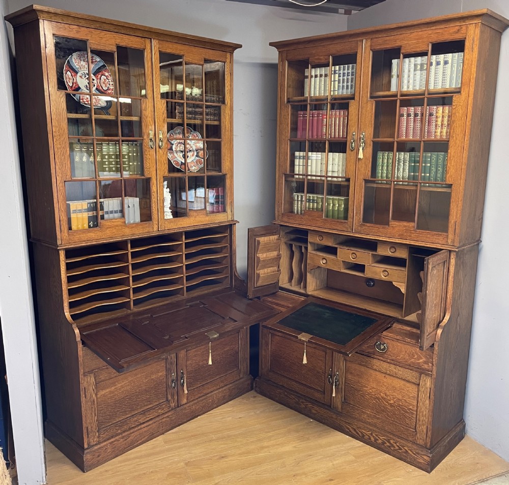 Pair of country house Arts and Crafts golden oak library bookcases  View IV