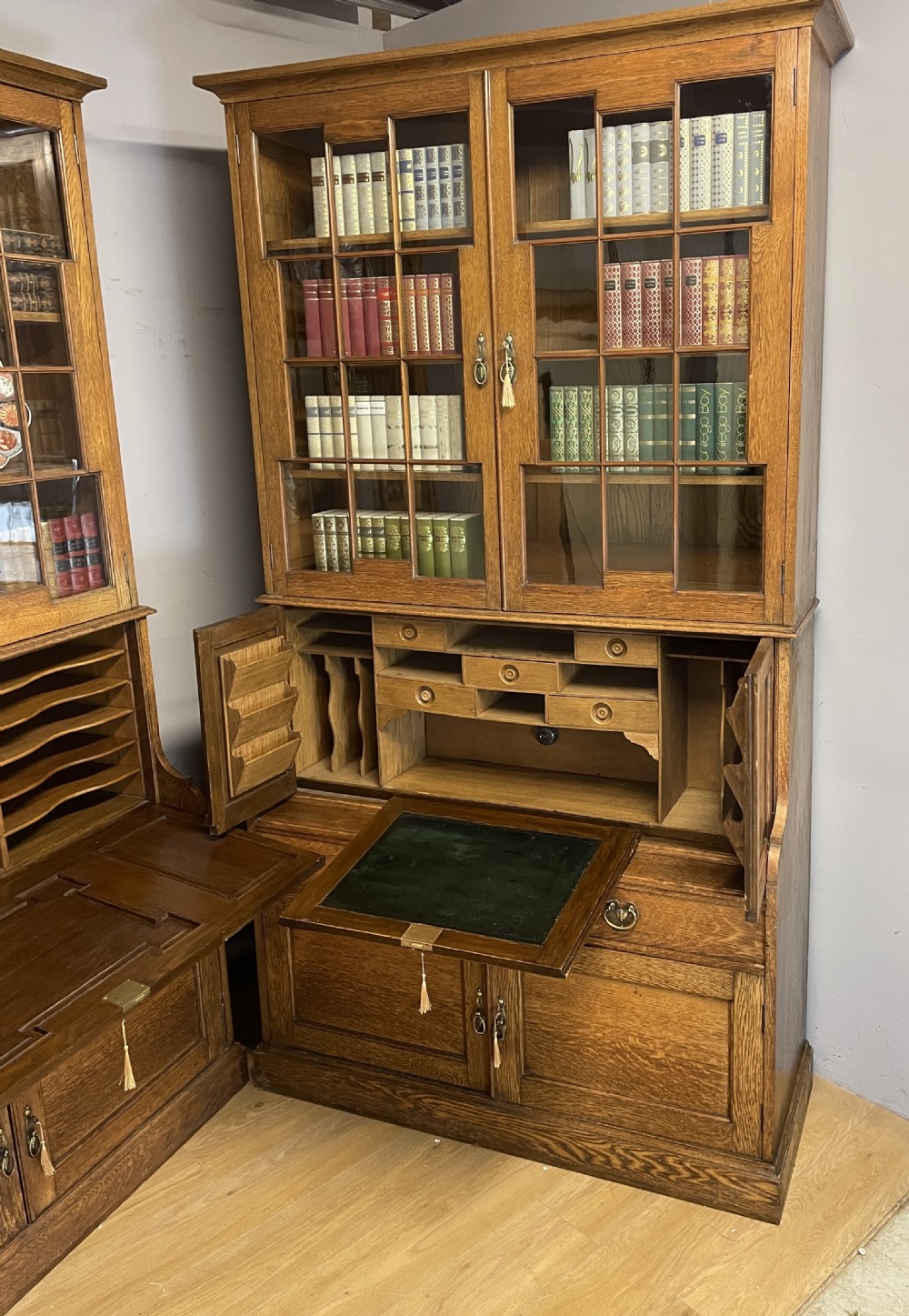 Pair of country house Arts and Crafts golden oak library bookcases  View VI