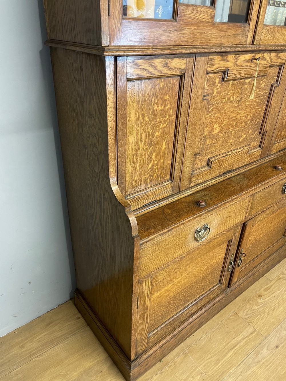 Pair of country house Arts and Crafts golden oak library bookcases  View XV