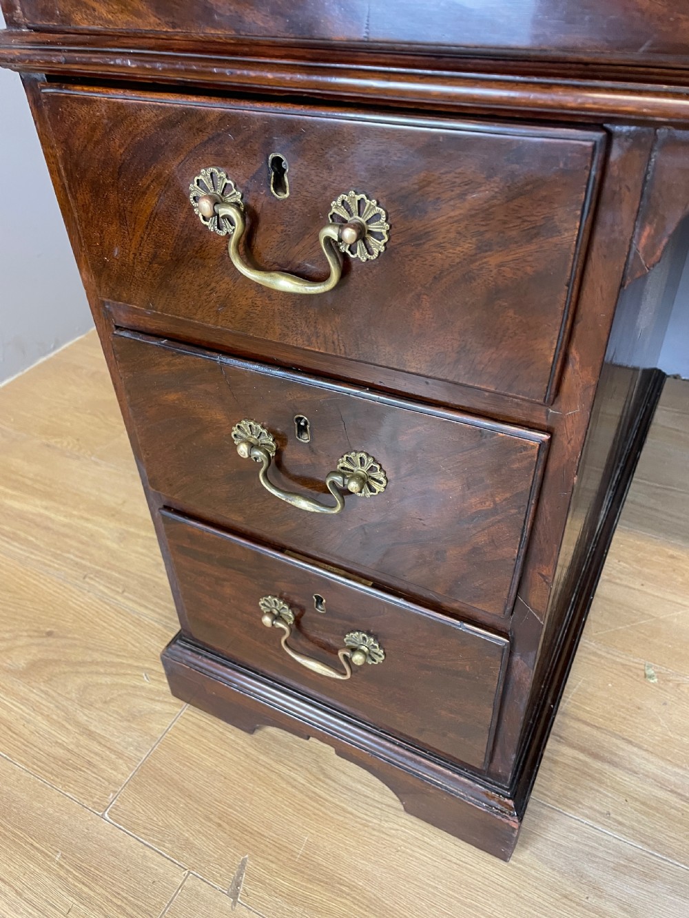 Georgian flame mahogany small partner style desk circa 1800 View V