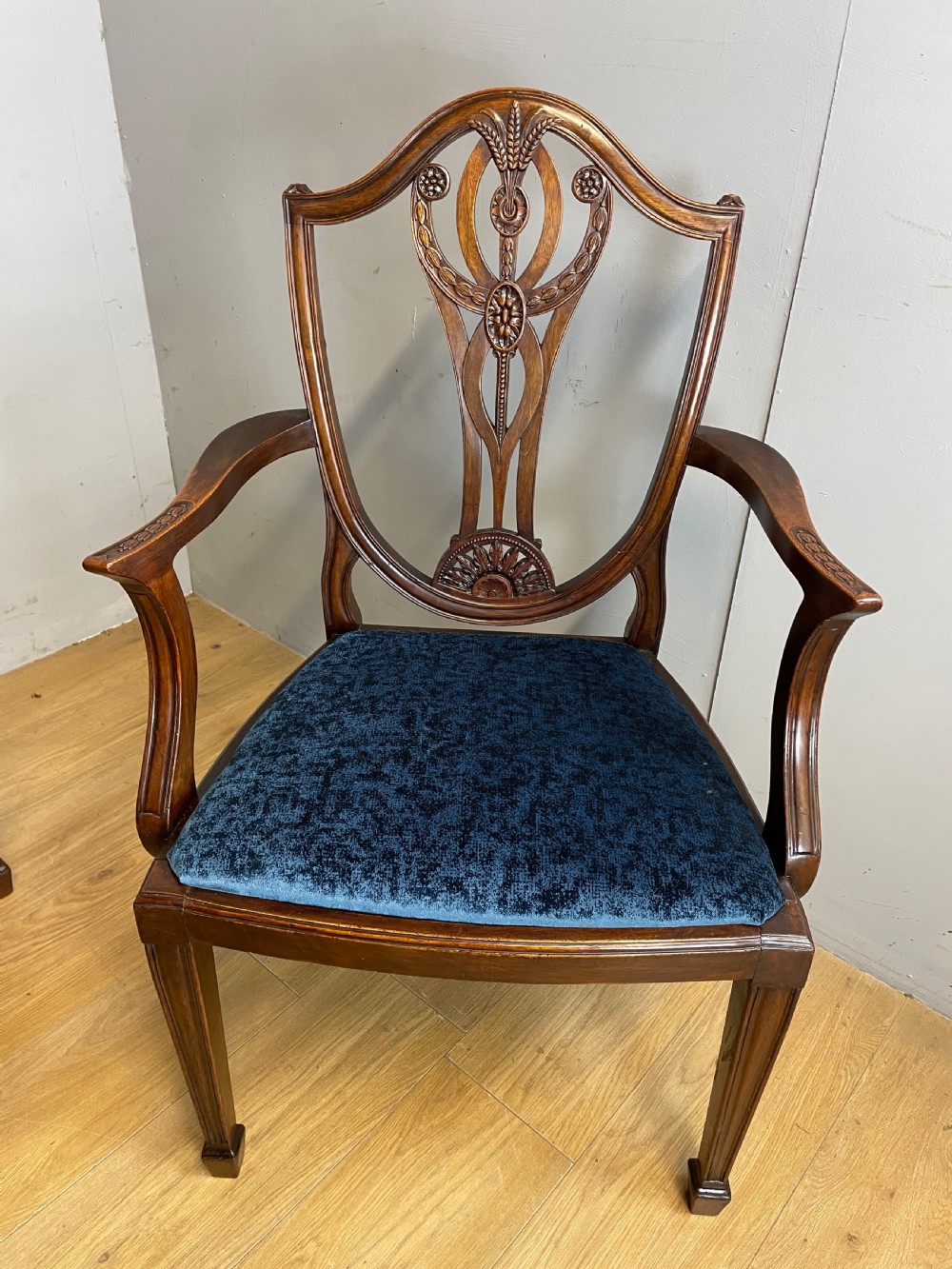 Set of eight mahogany shield back Hepplewhite style dining chairs circa 1900 View IX