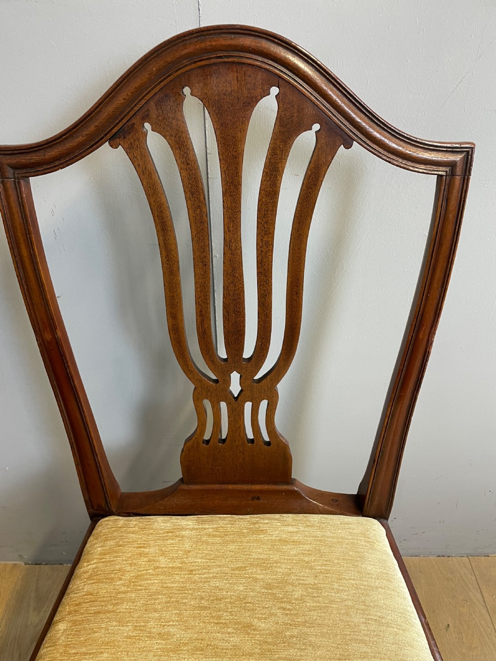 Set of eight mahogany Hepplewhite style chairs circa 1900 View VI