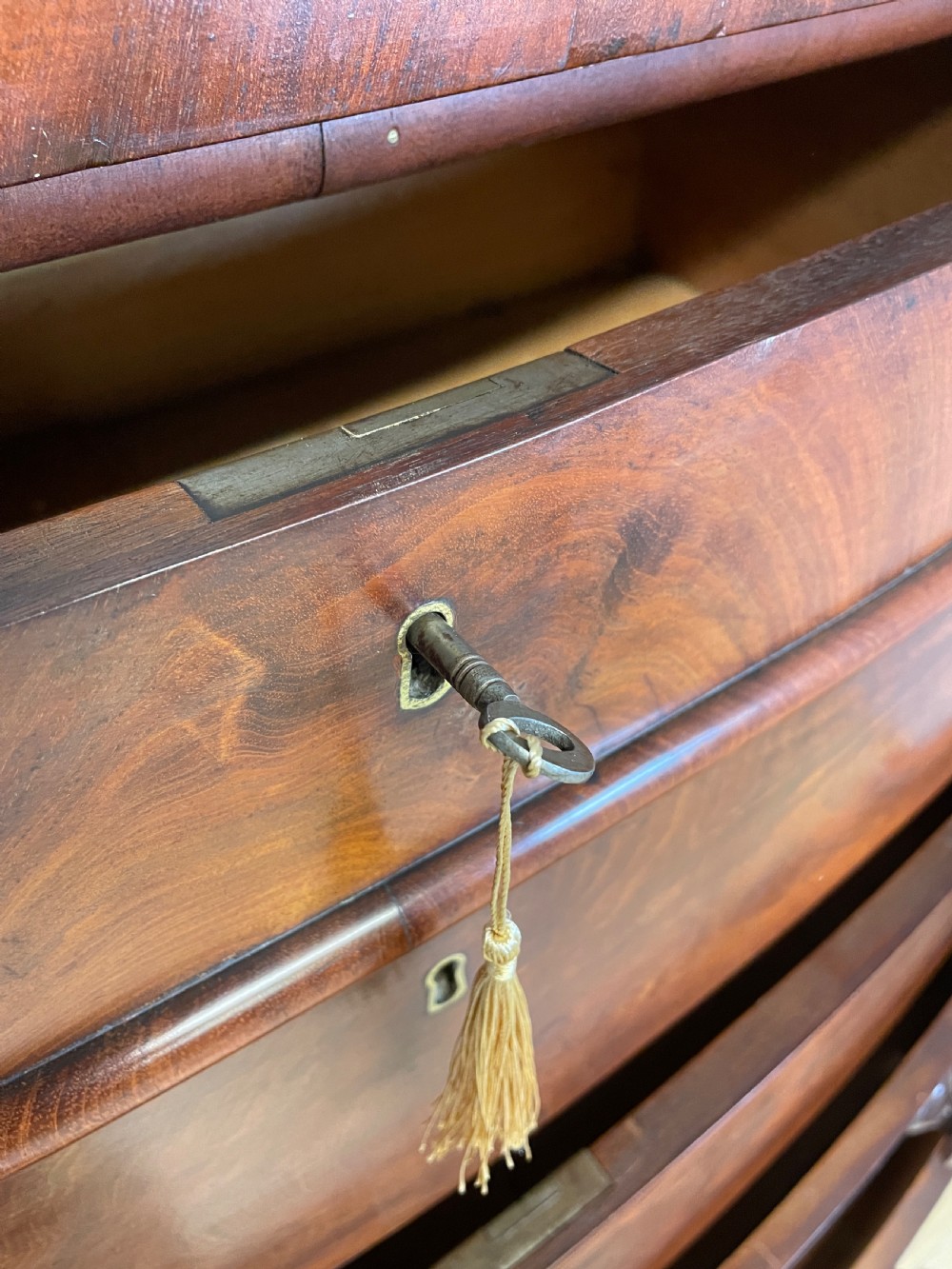 C19TH flame mahogany bow front 4 height chest of drawers circa 1870 View VII