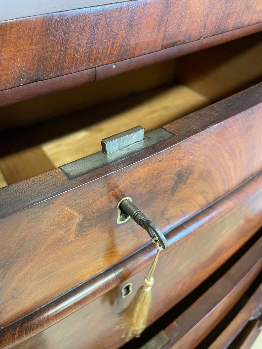 C19TH flame mahogany bow front 4 height chest of drawers circa 1870 View VIII