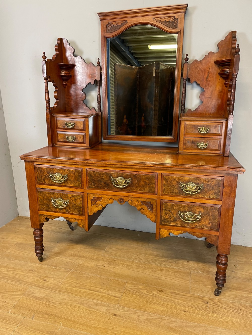 Arts and crafts burr walnut dressing table c.1890 View II
