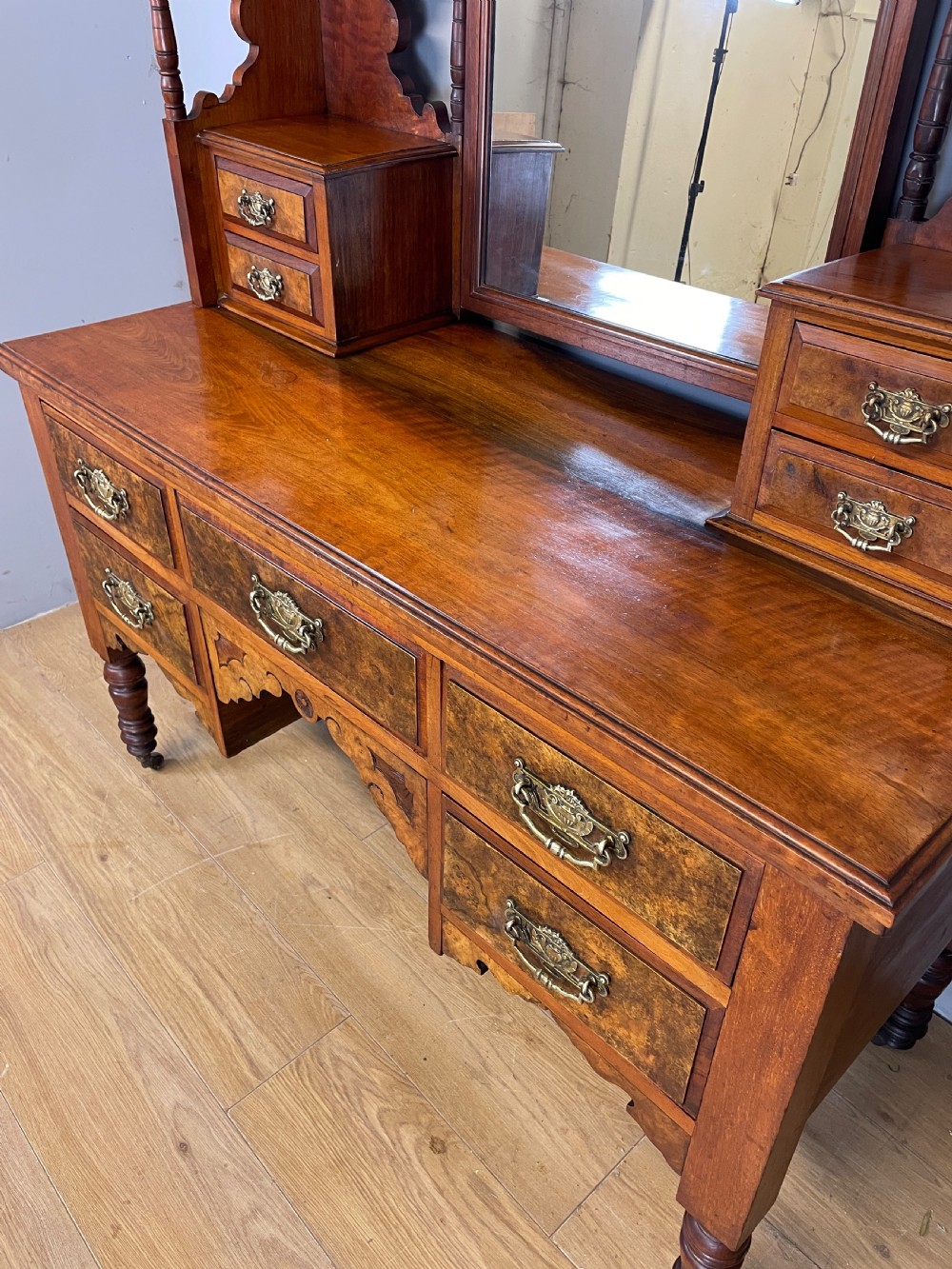 Arts and crafts burr walnut dressing table c.1890 View V