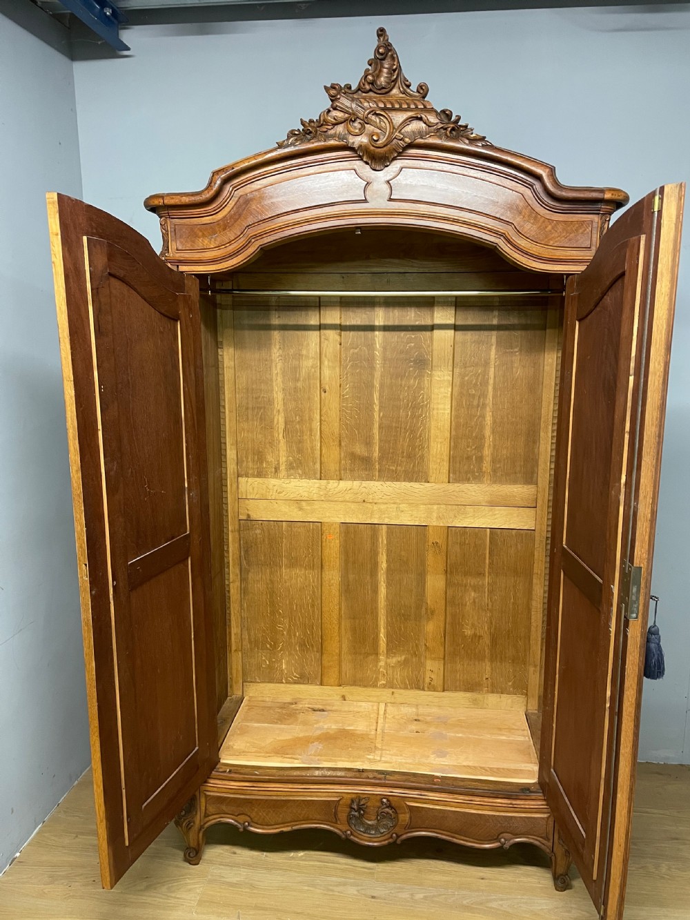 C19TH French Kingwood armoire View III