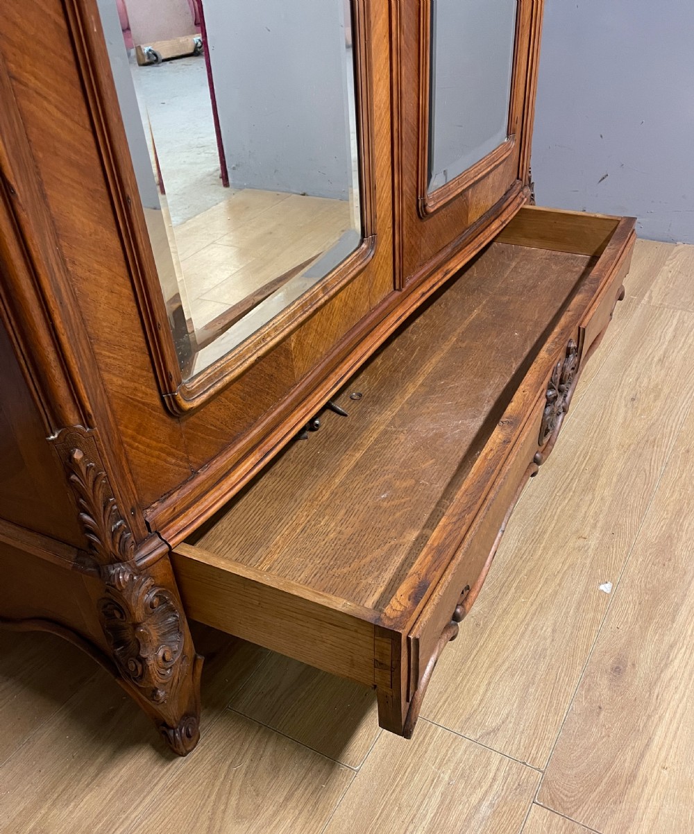 C19TH French Kingwood armoire View VIII