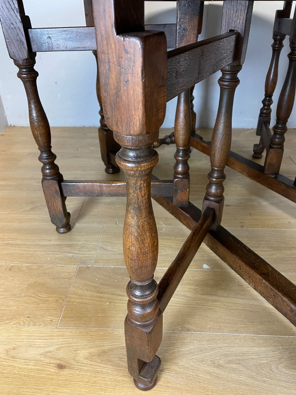 C19TH  large oak 8 seater gate leg dining table  View VI