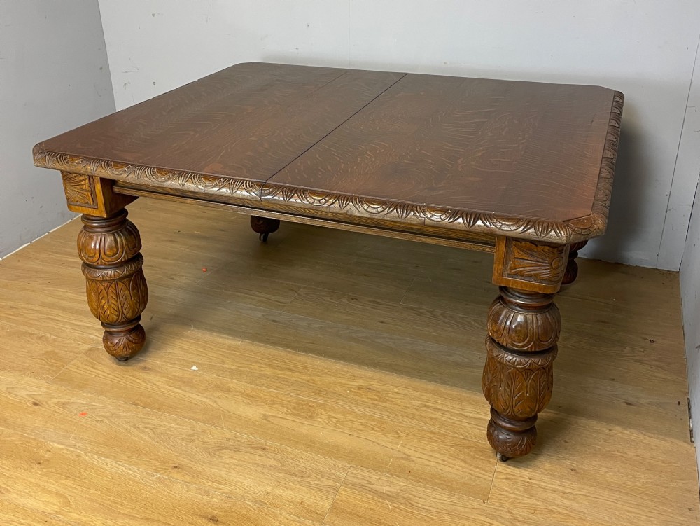 Oak eight seater wind out table in Jacobean style circa 1870 View XI