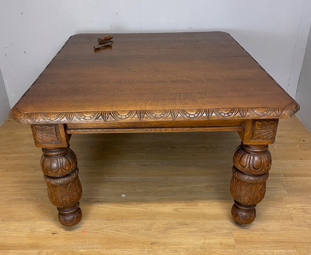 Oak eight seater wind out table in Jacobean style circa 1870 View XIII