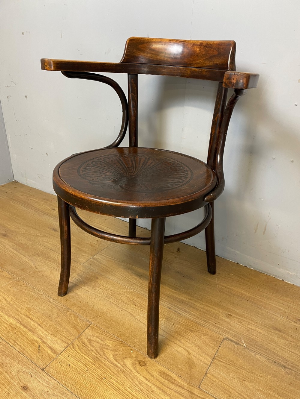 Bentwood armchair in original condition- shell motif seat  View VI