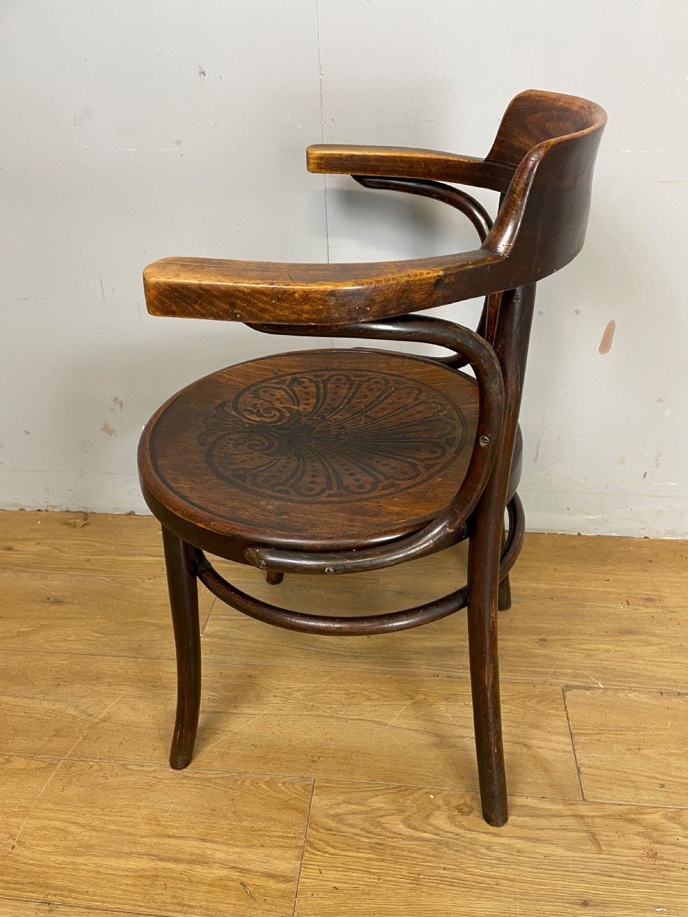 Bentwood armchair in original condition- shell motif seat  View VII