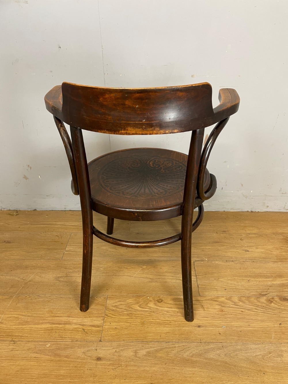 Bentwood armchair in original condition- shell motif seat  View VIII