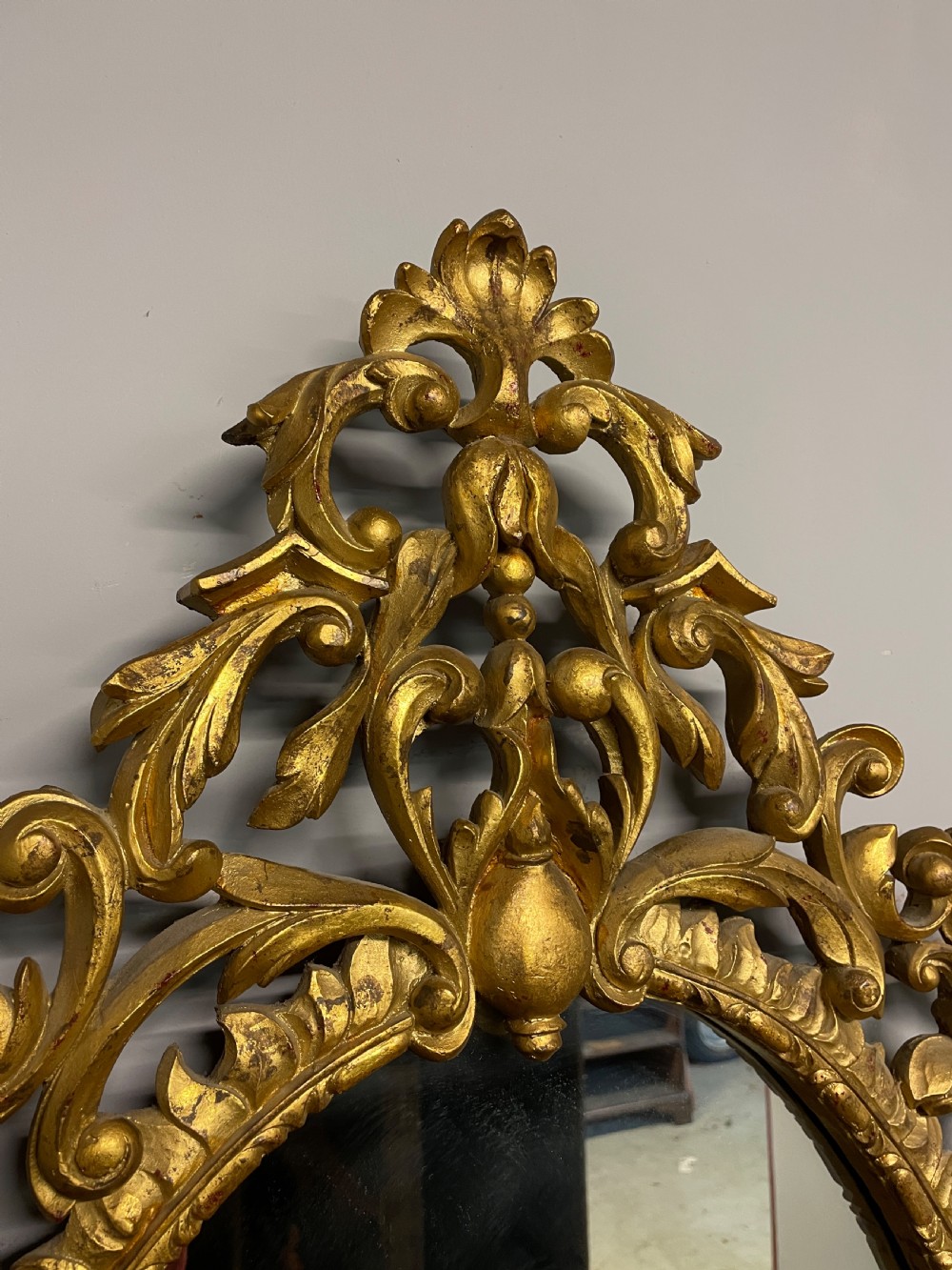 Early C20th carved giltwood wall mirror  View VI