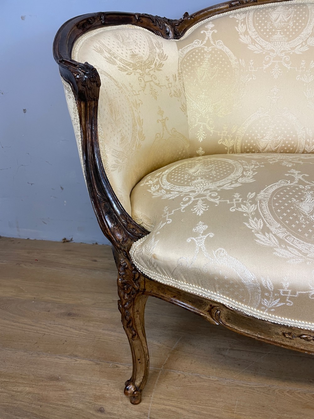C19TH French Louis XV style carved walnut framed settee View III