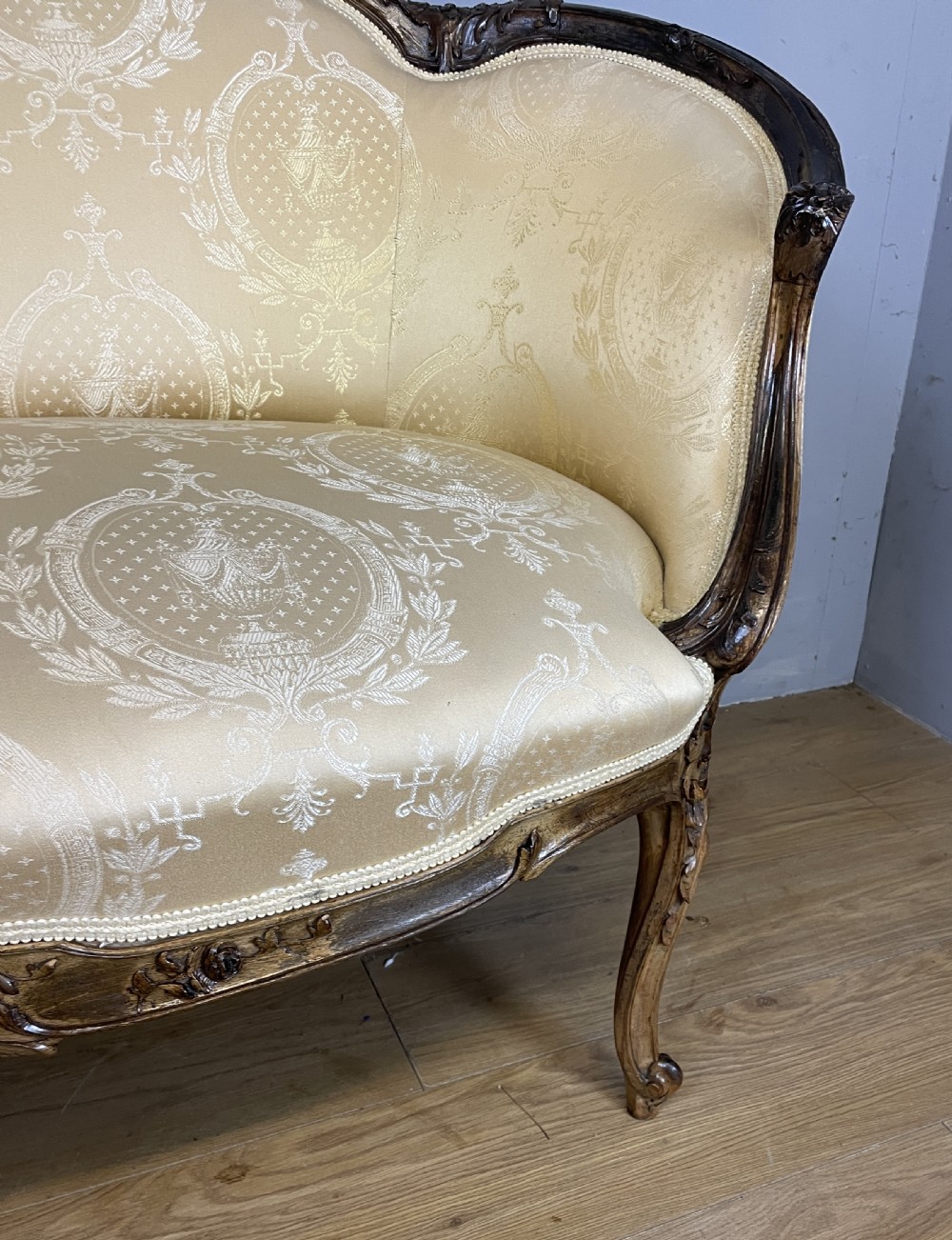 C19TH French Louis XV style carved walnut framed settee View V