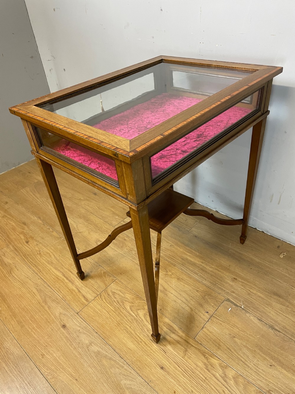 Edwardian inlaid mahogany bijouterie with provenance  View IX