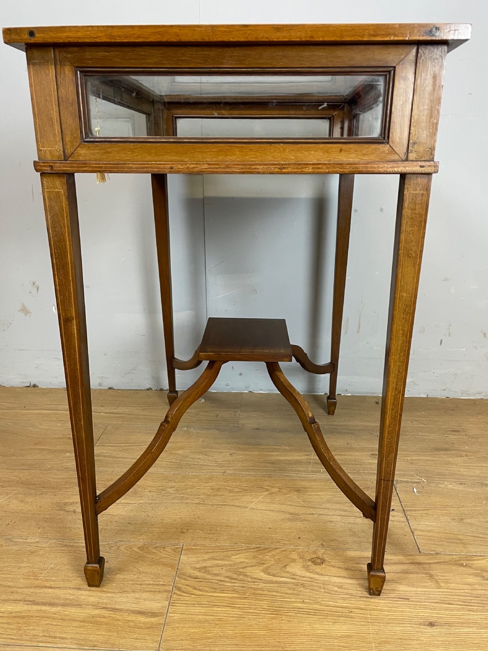 Edwardian inlaid mahogany bijouterie with provenance  View X