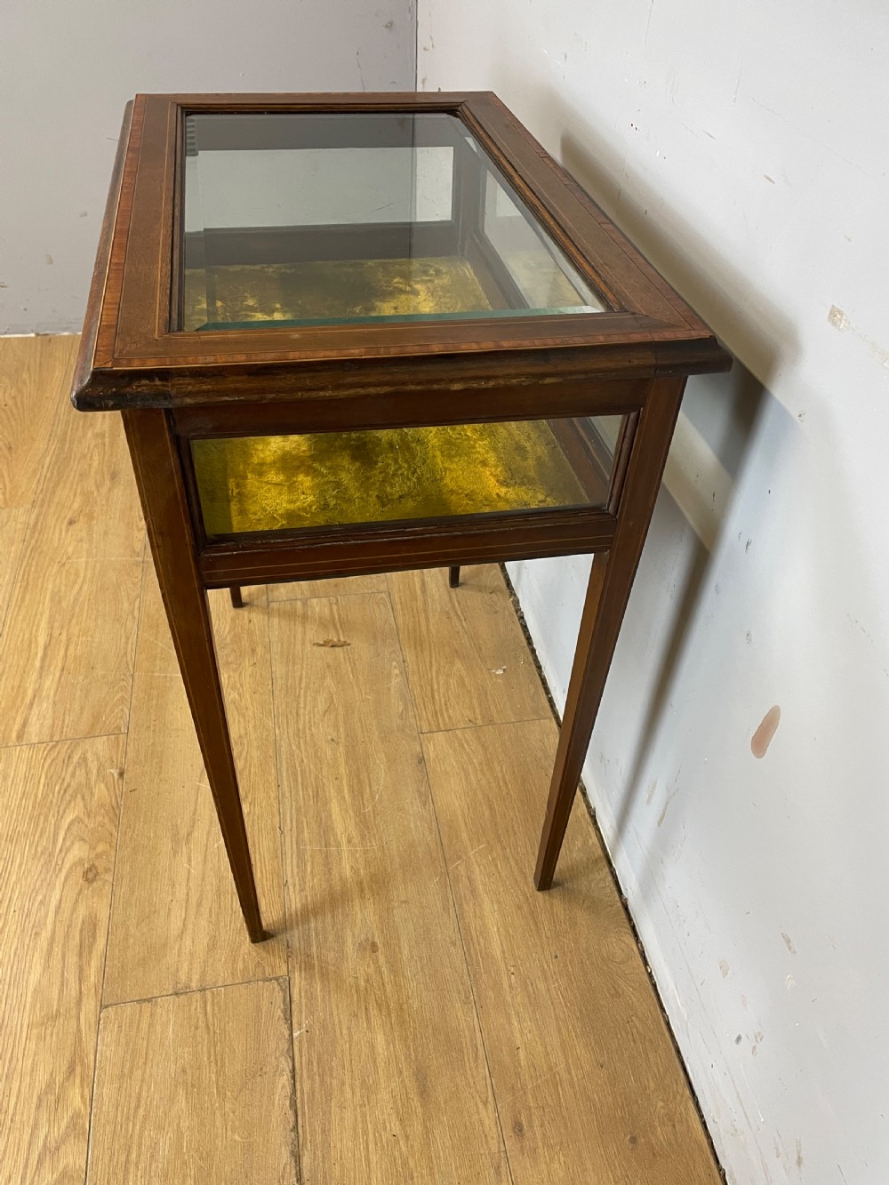 Edwardian mahogany inlaid bijouterie cabinet  View VI