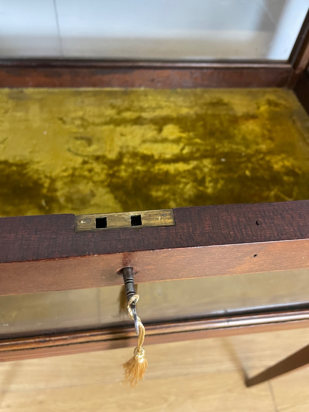 Edwardian mahogany inlaid bijouterie cabinet  View VIII