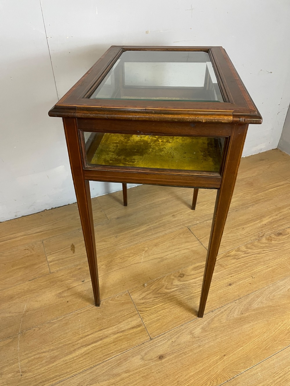 Edwardian mahogany inlaid bijouterie cabinet  View IX