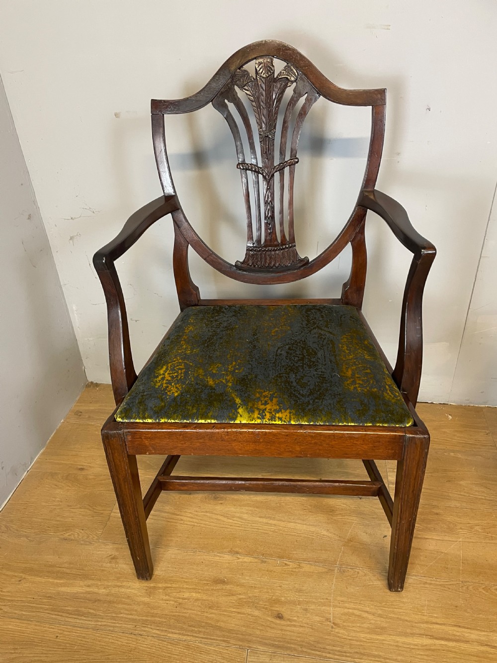 Set of eight Georgian mahogany shield back dining chairs including two armchairs with carved splats and patterned upholstered seats. View XI