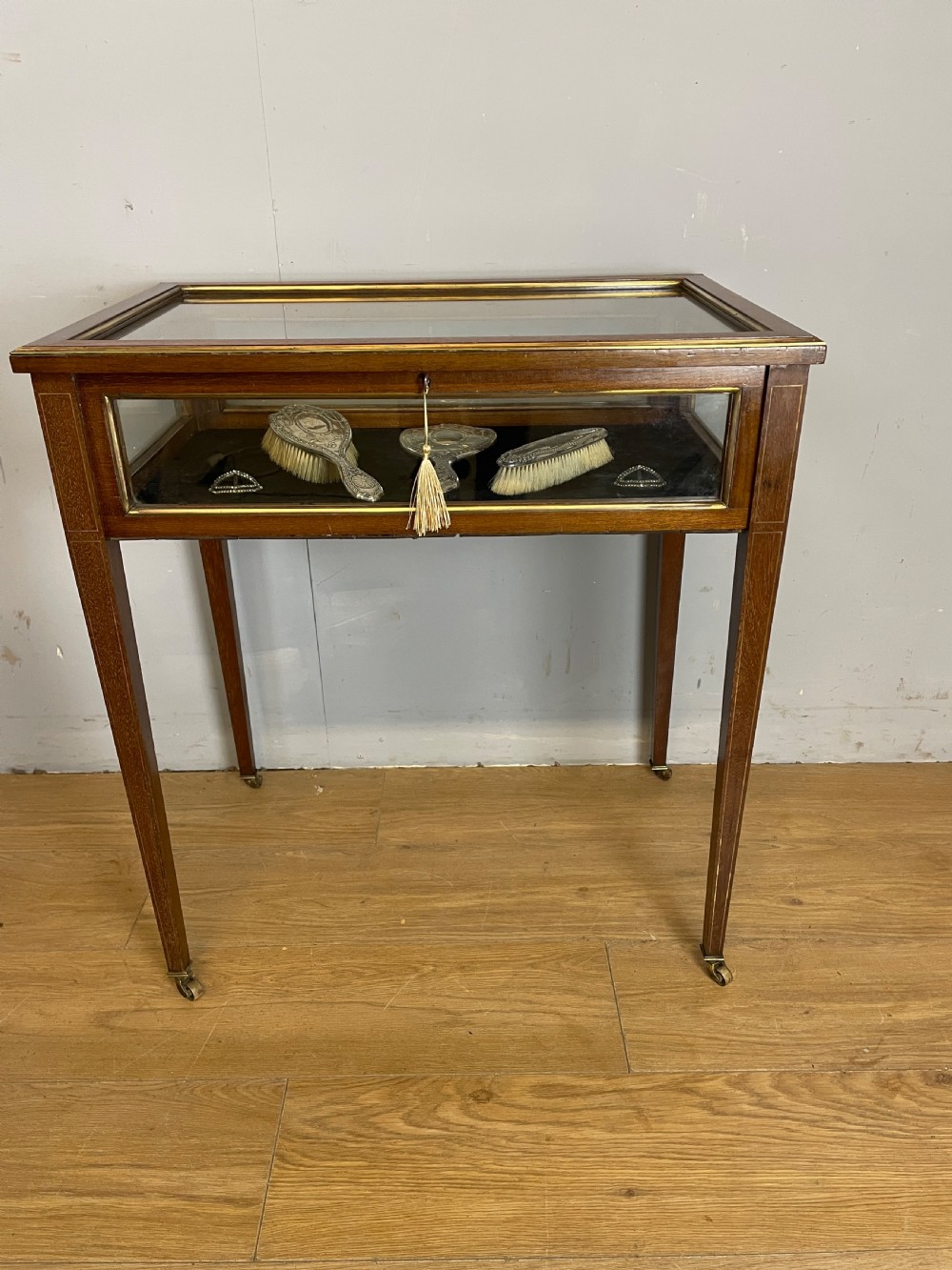 C19TH mahogany bijouterie with provenance  View XI