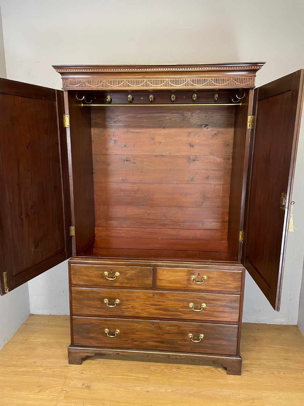 Antique Georgian flame mahogany clothes press circa 1790 View VII