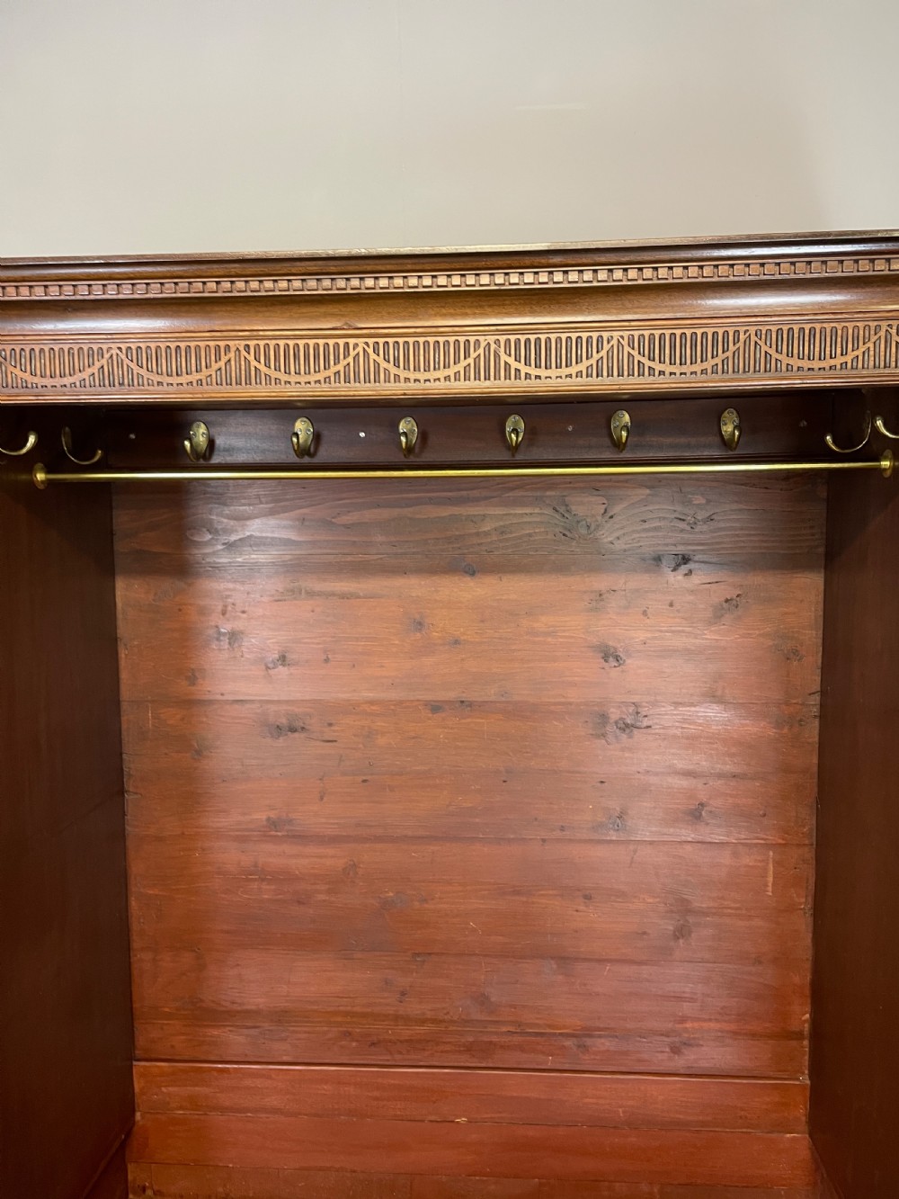 Antique Georgian flame mahogany clothes press circa 1790 View IX