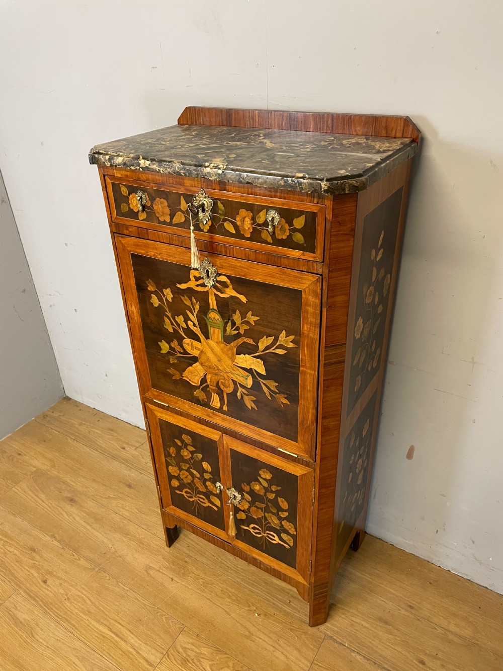 Early C19TH inlaid bureau abattant