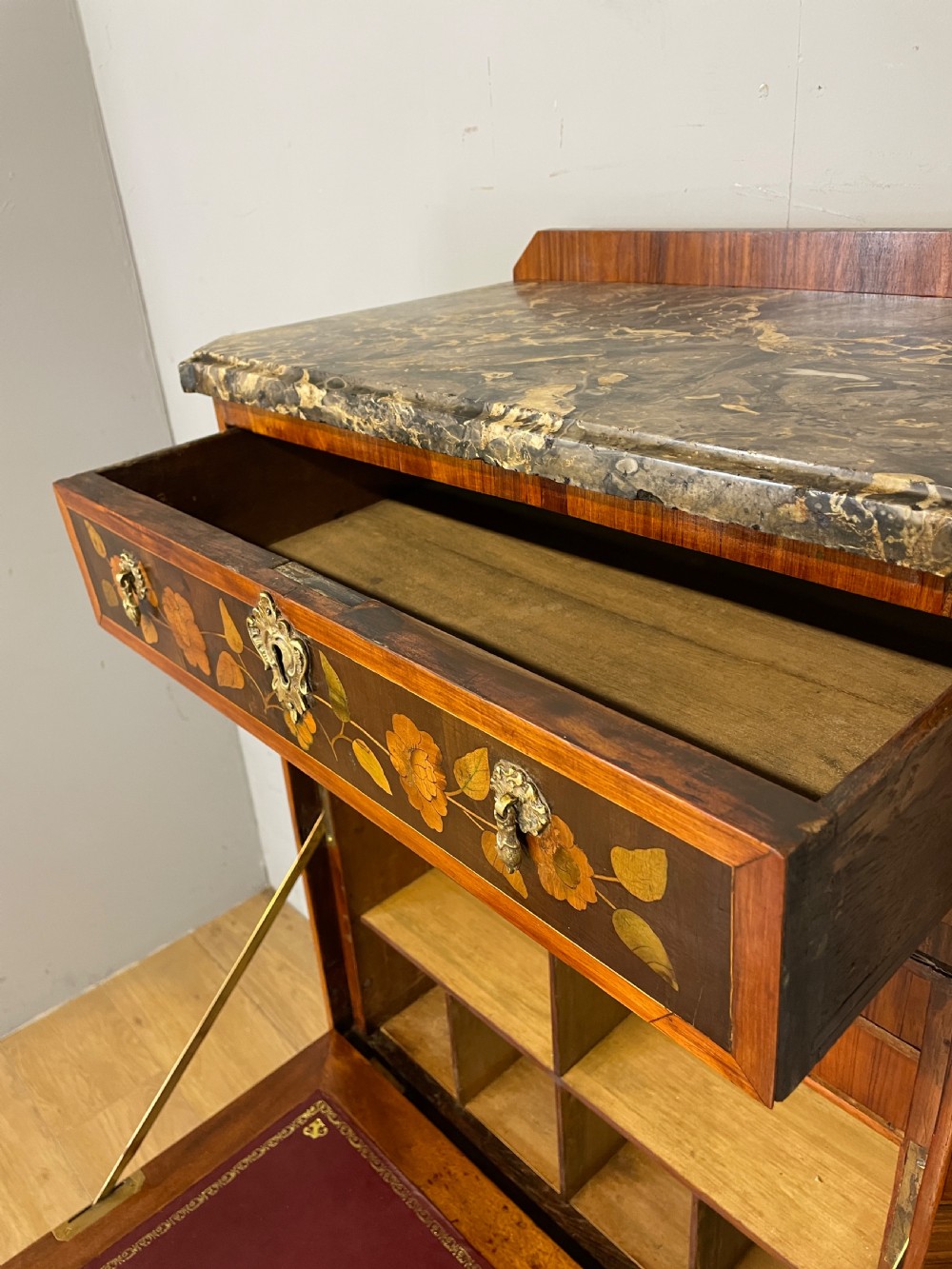 Early C19TH inlaid bureau abattant View VIII