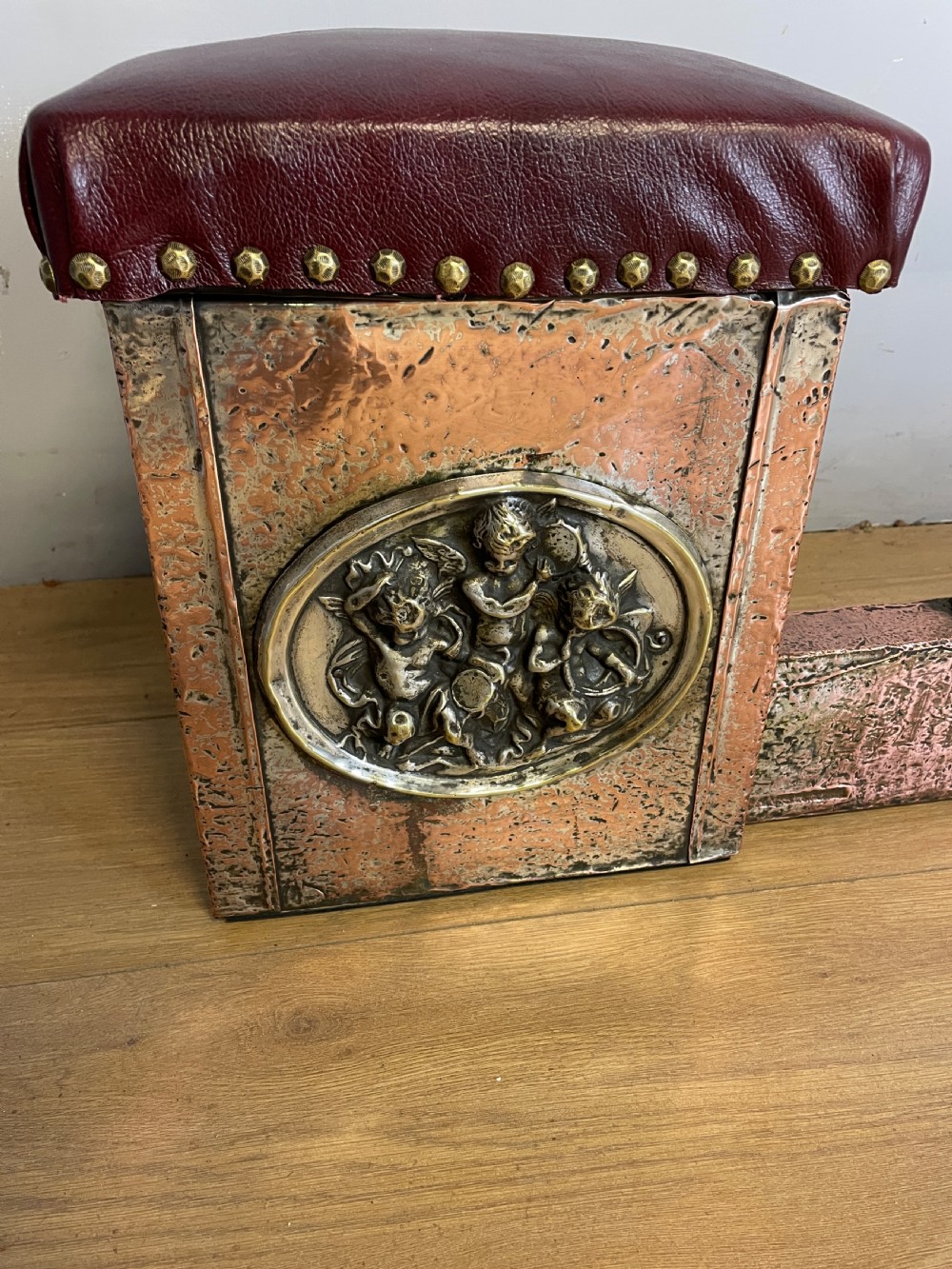 Late C19TH Adjustable club fender with red leather seats  View III