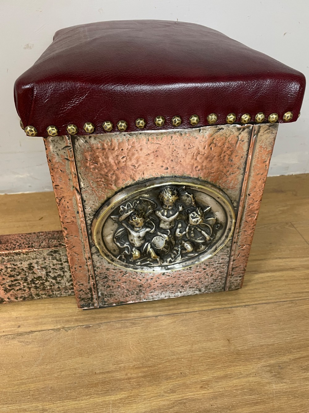 Late C19TH Adjustable club fender with red leather seats  View IV