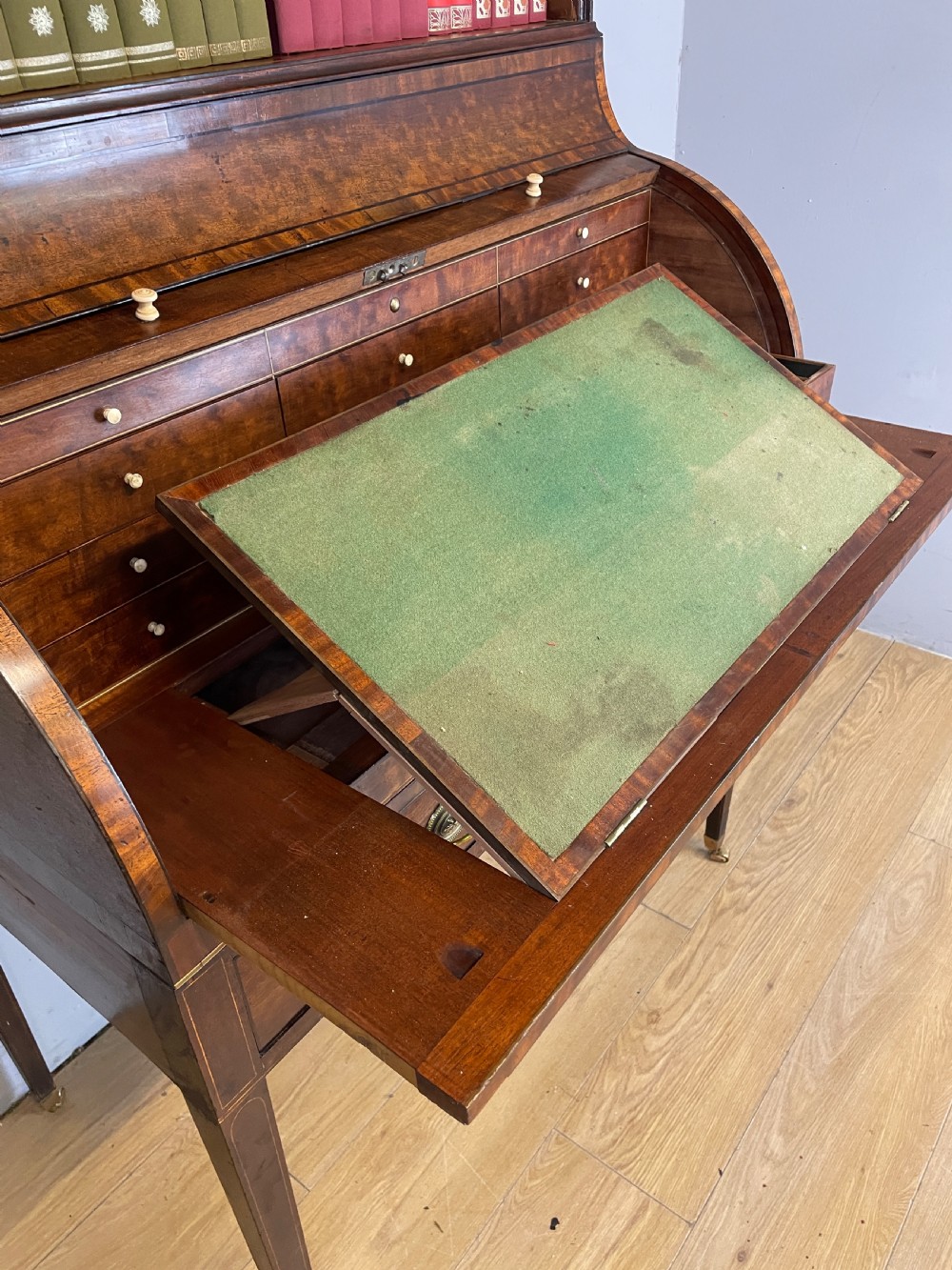 Regency plum pudding mahogany cylinder bureau circa 1810 View VII